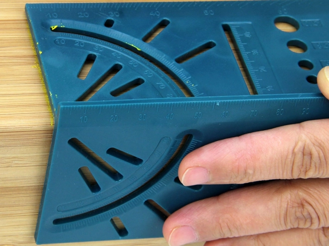 Équerre universelle 3D japonaise