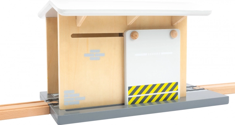 Dépôt fonctionnel avec paroi coulissante et poulie