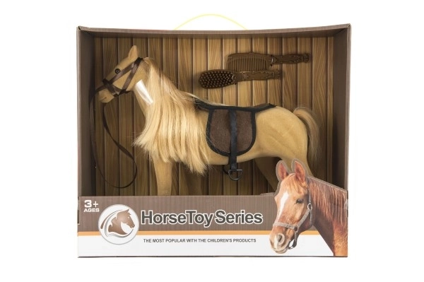 Grand cheval à brosser en peluche avec accessoires plastique 38cm dans une boîte 40x34,5x12cm