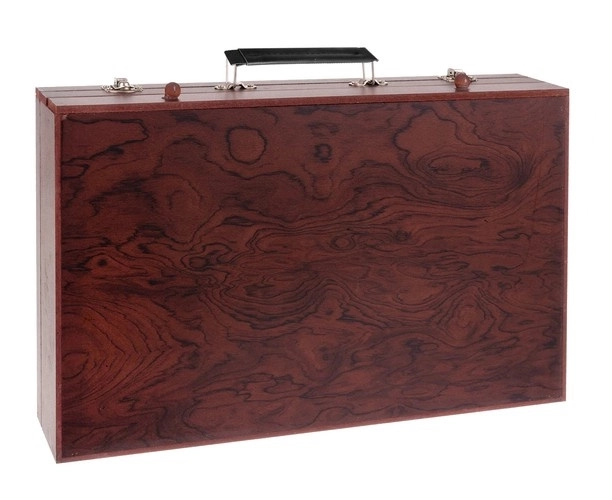 Ensemble de peinture dans une valise