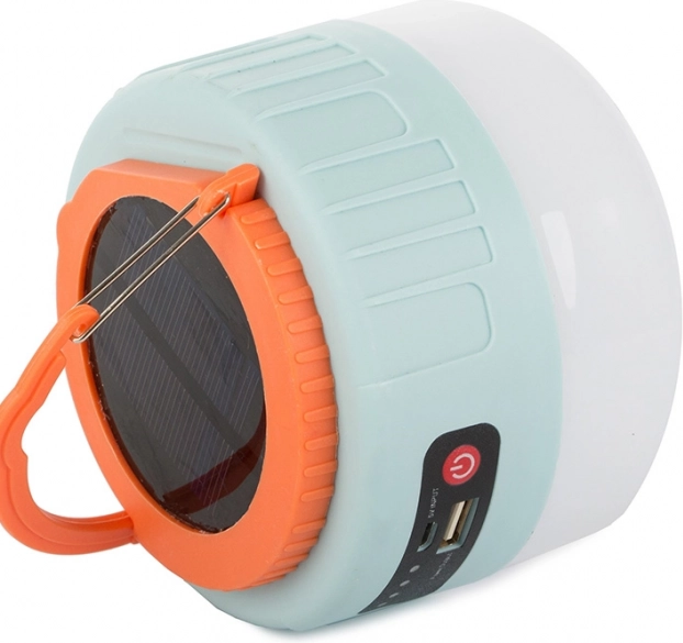 Double recharge : USB et panneau solaire
