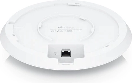 2,5 GbE avec PoE+ pour une installation facile