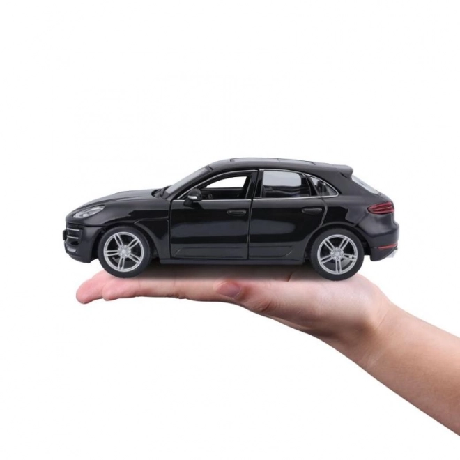 Bburago 1:24 Porsche Macan noire 18-21077