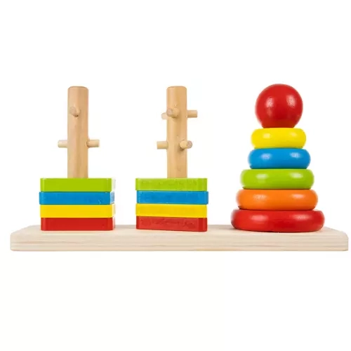 T-shirt coloré en bois avec formes