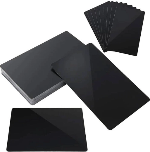 Gravure blanche contrastée