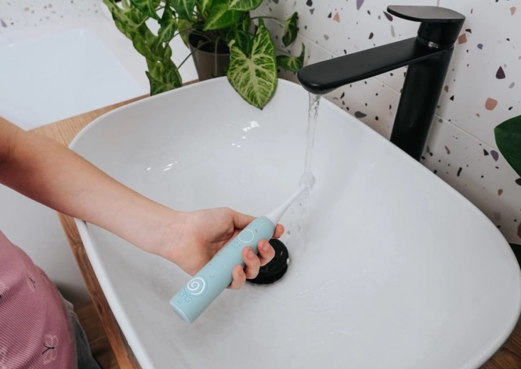 Trois modes de brossage + minuteur intelligent