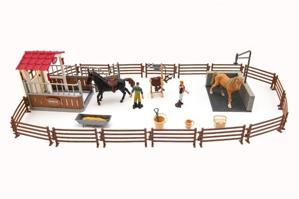 Enclos en plastique pour chevaux avec accessoires