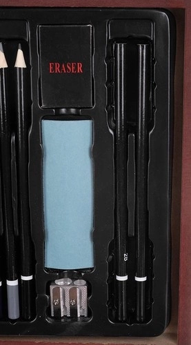 Ensemble de peinture dans une valise