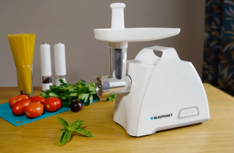 Chambre métallique robuste et grilles inox