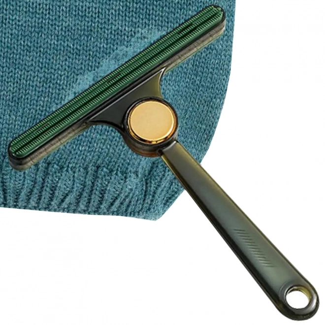 Brosse réversible pour éliminer les poils de chien des tapis
