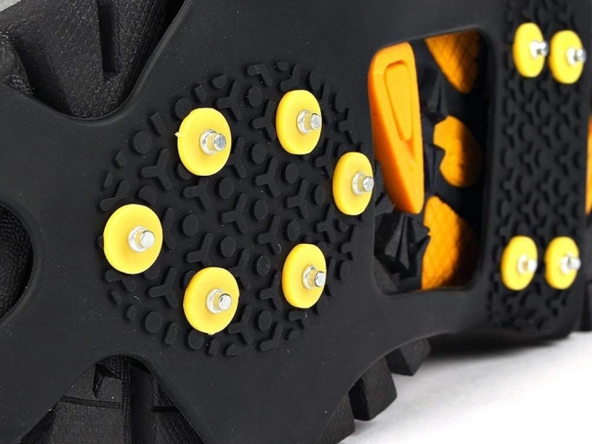 Crampons de randonnée avec semelles antidérapantes
