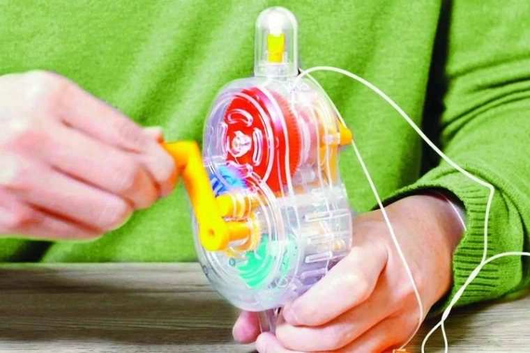 Ampoule transparente avec engrenages colorés