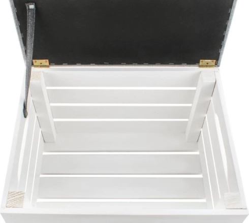 Rangement astucieux sous le couvercle relevable