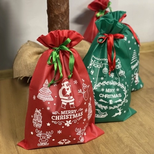 Ensembles de quatre sacs cadeaux de Noël