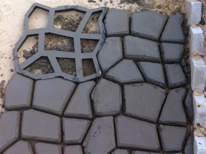 Moule pour pavés en béton tête de chat