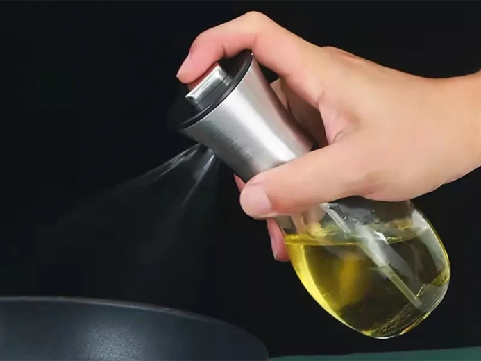 Brume d’huile fine et uniforme