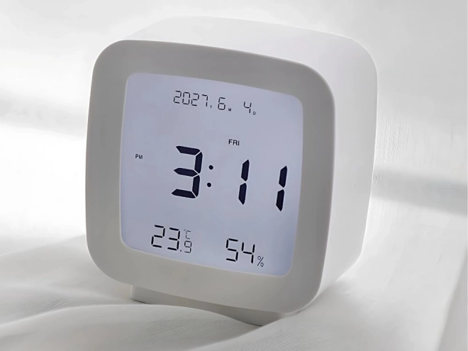 Réveil avec fonction snooze et mesure de la température et de l'humidité