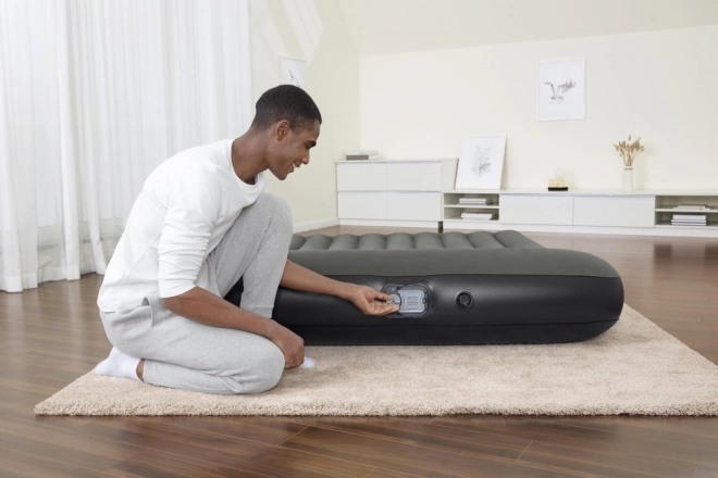 Matelas gonflable avec pompe 203 x 152 x 30 cm Bestway 67930