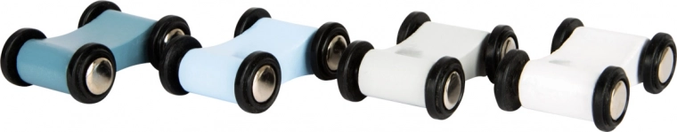 Quatre petites voitures avec roues caoutchoutées