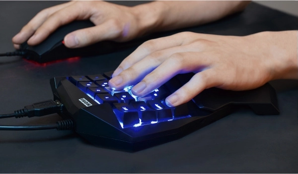 Touches mécaniques avec rétroéclairage LED
