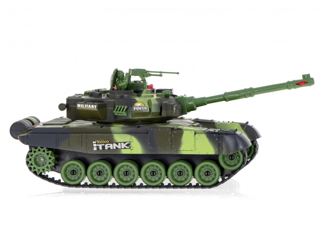 Tank militaire télécommandé avec camouflage forestier