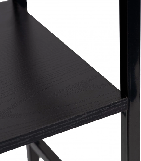 Trois étagères MDF pratiques