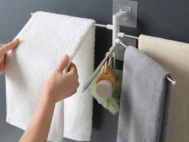 Porte-serviettes de salle de bain avec poignée pivotante