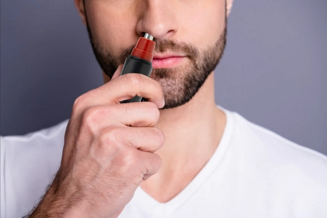 Tondeuse électrique pour poils de nez et oreilles