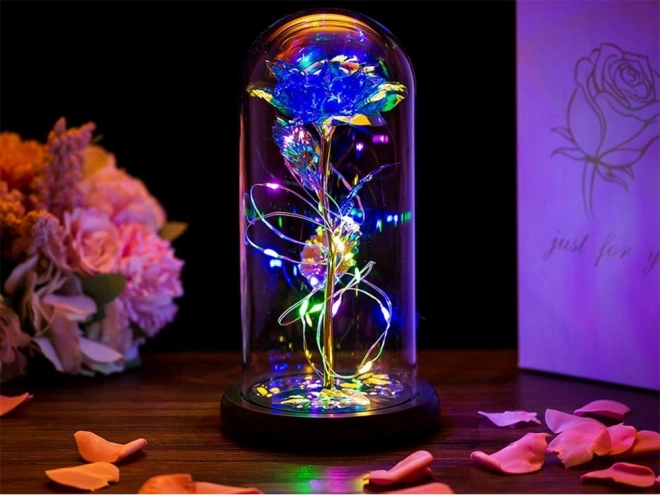Rose éternelle dans un dôme en verre avec éclairage LED