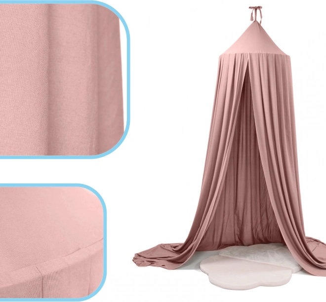 Rose délicat et drapé élégant