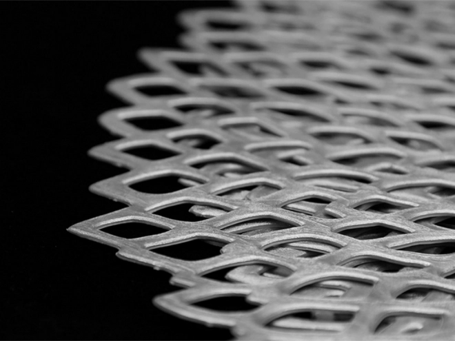 Nappe ronde en plastique ajourée