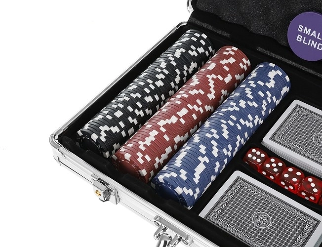 Poker - ensemble de 300 jetons dans une mallette HQ