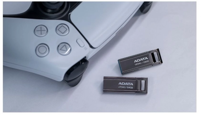 UR340 64GB USB3.2 Gen1 Clé USB noir