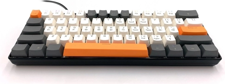 Design compact 60% avec 61 touches