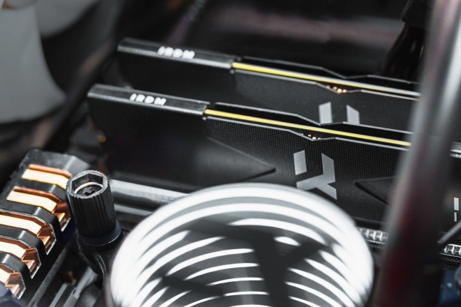 Mémoire DDR5 64GB IRDM noire