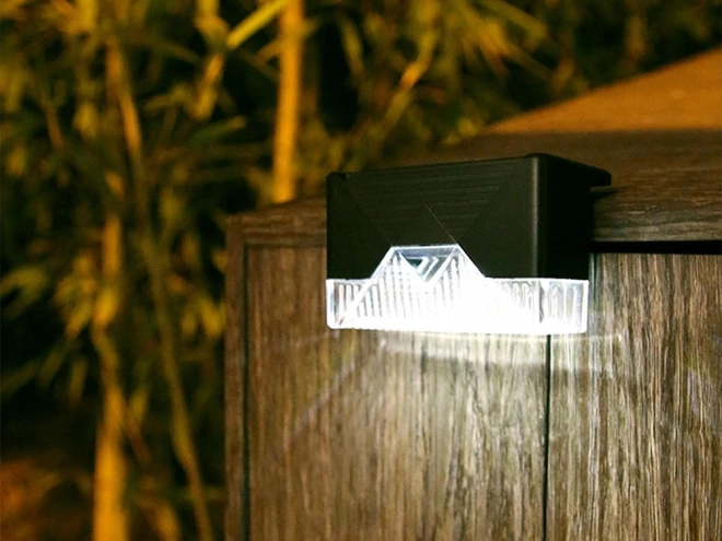 Lumières solaires extérieures avec capteur