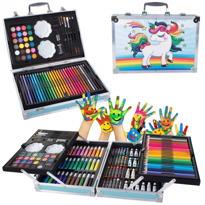 Ensemble artistique pour enfants dans une valise