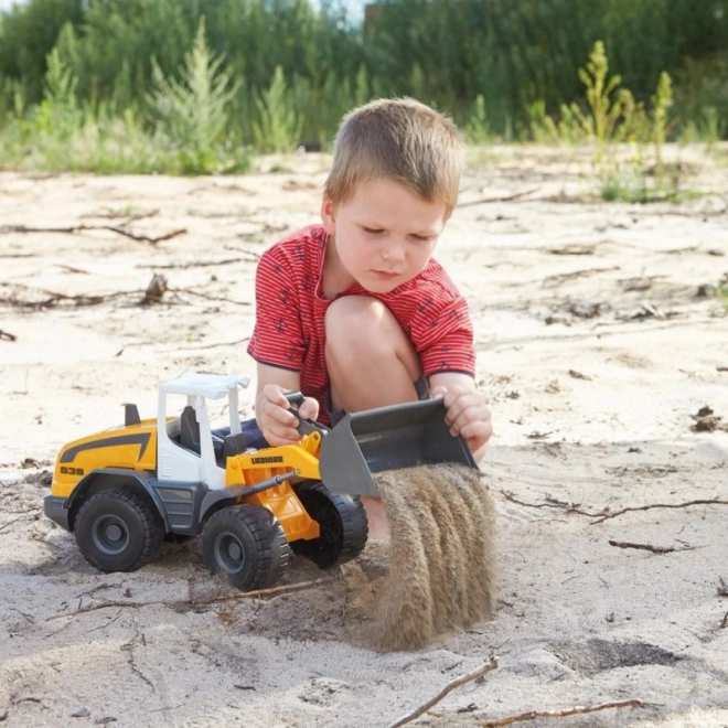 Jeu à la maison et dans le bac à sable