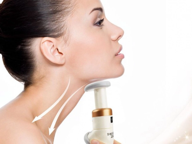 Appareil de massage pour le cou et le menton