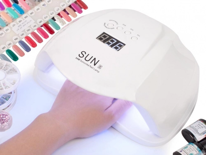 Lampe à ongles UV/LED avec gels hybrides et gels