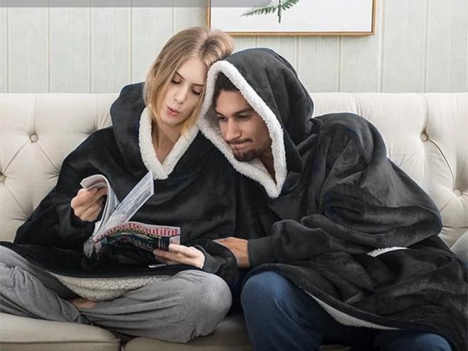 Chandail chaud oversize avec fourrure et capuche