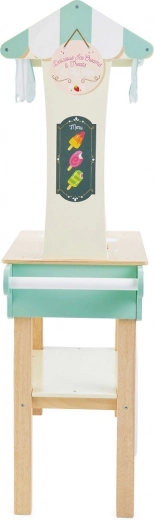 Design réaliste avec auvent rayé