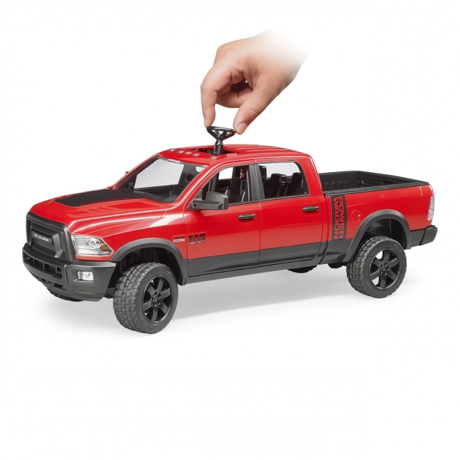 Modèle tout-terrain voiture RAM Bruder