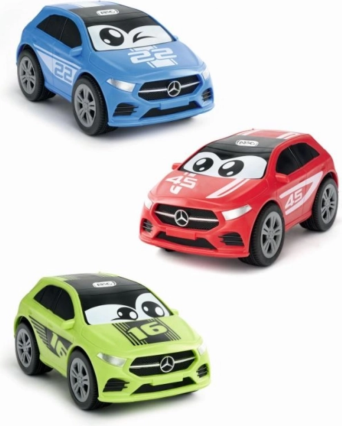 Trois couleurs joyeuses et look MERCEDES sous licence