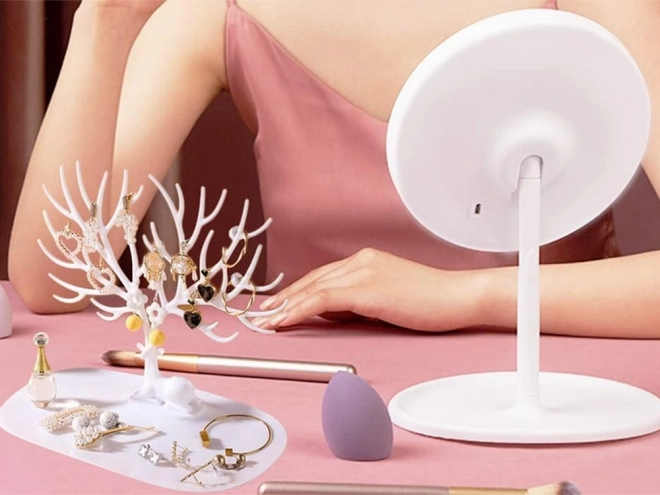 Support à bijoux en forme d'arbre avec espace de rangement