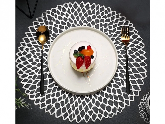 Nappe ronde en plastique ajourée