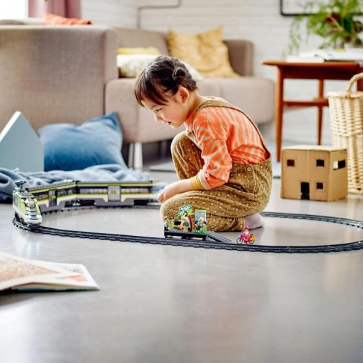 Jeu réaliste avec minifigurines