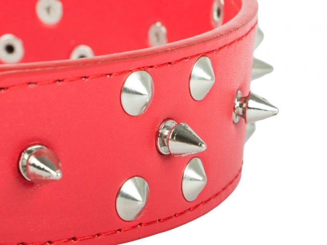 Collier réglable pour chiens avec clous en cuir écologique