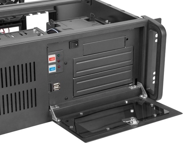 Gestion pratique et connectivité sur le panneau avant