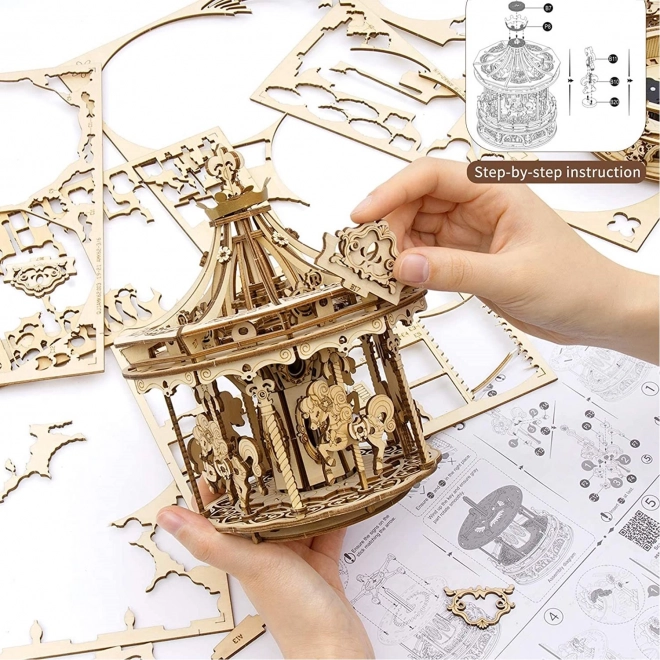 Carrousel avec chevaux - boîte à musique - maquette 3D en bois